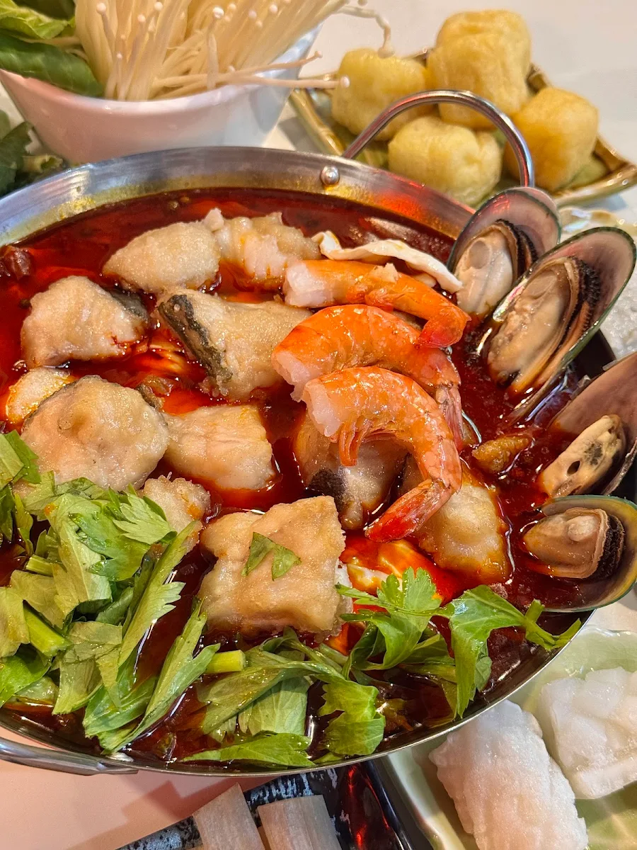 seafood black fish hotpot 海鲜鱼火锅, Upstairs Hot Pot (Richmond)